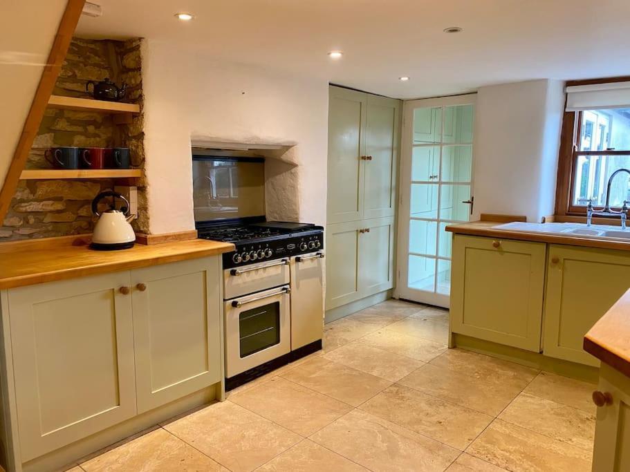 Cotswold Home Over 4 Floors - Perfect For Families Friends Contractors Chipping Norton Exterior foto
